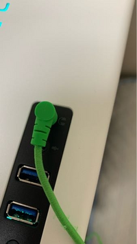 Pc初心者です この写真のようにイヤホンジャックにヘッドセットを Yahoo 知恵袋