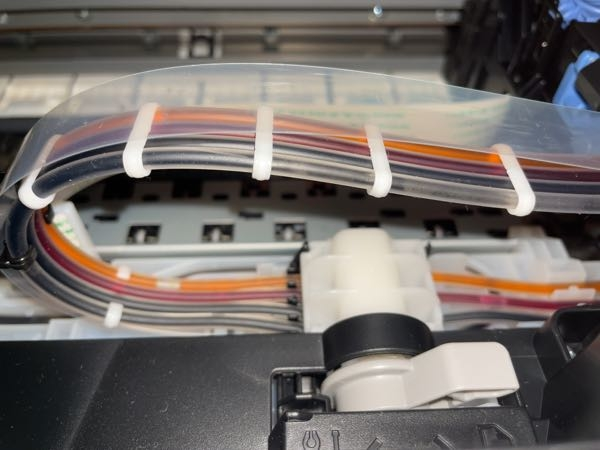 Canon G6030 (インク詰まり有り) CanonG6030のプリンターを使っているのですが、インクチューブに