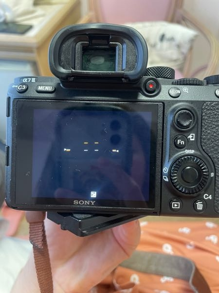 α7Ⅲのカメラについて。先程、急に画面が真っ暗になり、映らな 