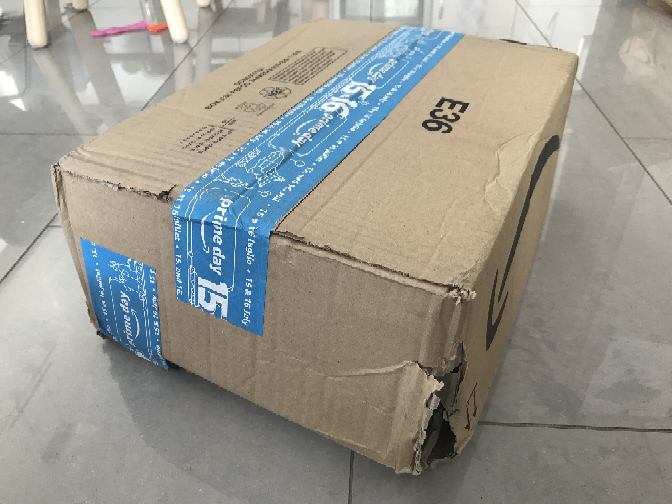 箱や梱包が、・潰れていた・破けていたり穴が開いていた等していて届い