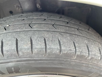 タイヤのひび割れと溝の深さって、これはまだ大丈夫ですか？？ち  