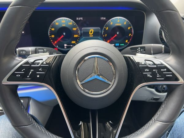 GERMAN CARS ベンツ　Eクラス　 3シリーズ　メンテナンス メルセデスベンツEクラスのメンテナンス表示が出ました。メルセ
