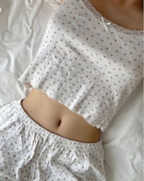 お泊まりで彼女がすごく短いショートパンツのパジャマ着てたらどう思いますか - Yahoo 知恵袋