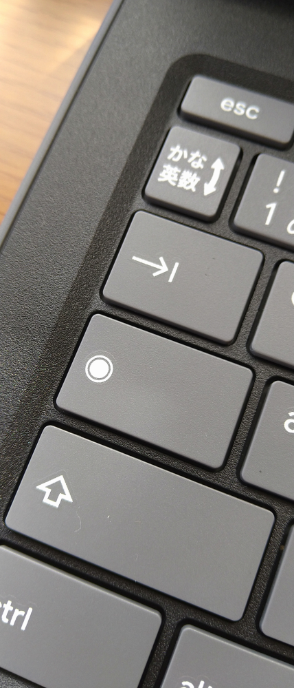 Chromebookの質問です 少し設定を弄ってたらこの写真の二重丸のボタンが反応しなくなってしまいました 誰か治し方を教えていただけないでしょうか…