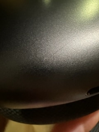 AirPodsMaxを傷つけてしまいました。ちょっとですがショックです AirPodsMaxを傷つけてしまいました。ちょっとですがショックです