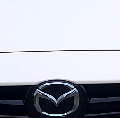 MAZDA3セダンのフロントエンブレムを取り外すことは可能でしょうか