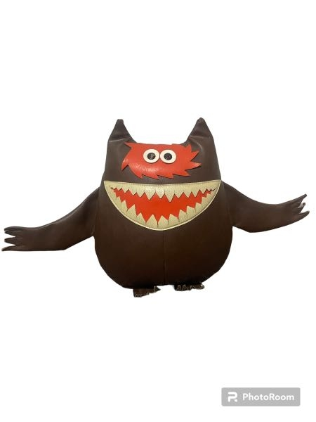 先日メルカリでヴィンテージナウガモンスターを買ったのですがネ