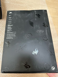 スニダンでスニーカーを購入しました。新品を購入したのですが