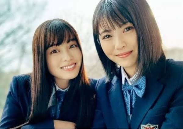 バラ売り可 L判 橋本環奈 浜辺美波 写真）橋本環奈＆浜辺美波、かわいい“女子高生”＆“教師”2