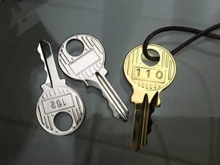 持ってるエルメスのピコタン2020年製(シルバー金具)のカデナと鍵につ