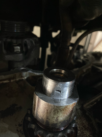 クランクプーリーのキー溝が合ってないままボルトを締め込...』 スズキ 