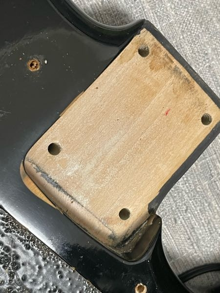 中古で買ったfenderjapanST54なのですが、ネック - Yahoo!知恵袋