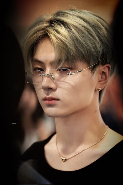 ENHYPENジェイが着用しているPRADAのネックレスの購 - Yahoo!知恵袋