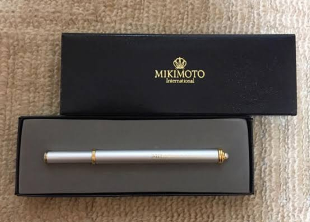MIKIMOTOの真珠つきボールペン(フタ付き)の替芯を買いたいと思い