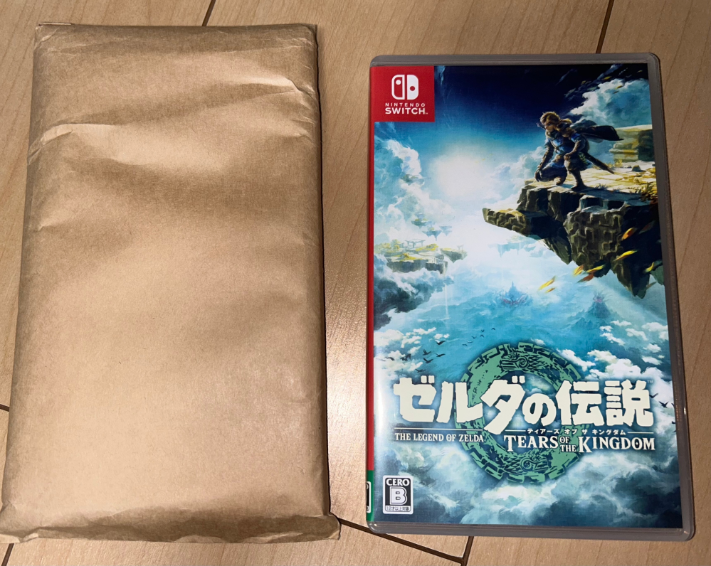 メルカリでSwitchのカセットが売れたので梱包していたのですが、下の