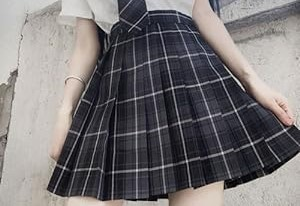 どちらが本当の制服のスカートみたいですか？ 回答してくれる方（かた）は最初に「もう片方はどれですか？」と投稿してください。 個人的な意見・考察で結構ですが不謹慎なのはご遠慮願います。 この質問はできれば、最後の返信までお付き合いしてくれる方（かた）よろしくお願いします。