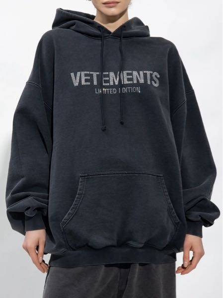 vetementsヴェトモン？のこちらのパーカーを購入しよう - Yahoo!知恵袋