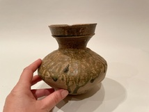 【古美 骨董】富士山指名で質問します。須恵器です。これもニコイチでしょうか？緑釉は首部、胴部ともに同じ色が付いています。それにしてもぶっ太いです。あれが。 https://page.auctions.yahoo.co.jp/jp/auction/o1115593086 古美術 骨董の話です。