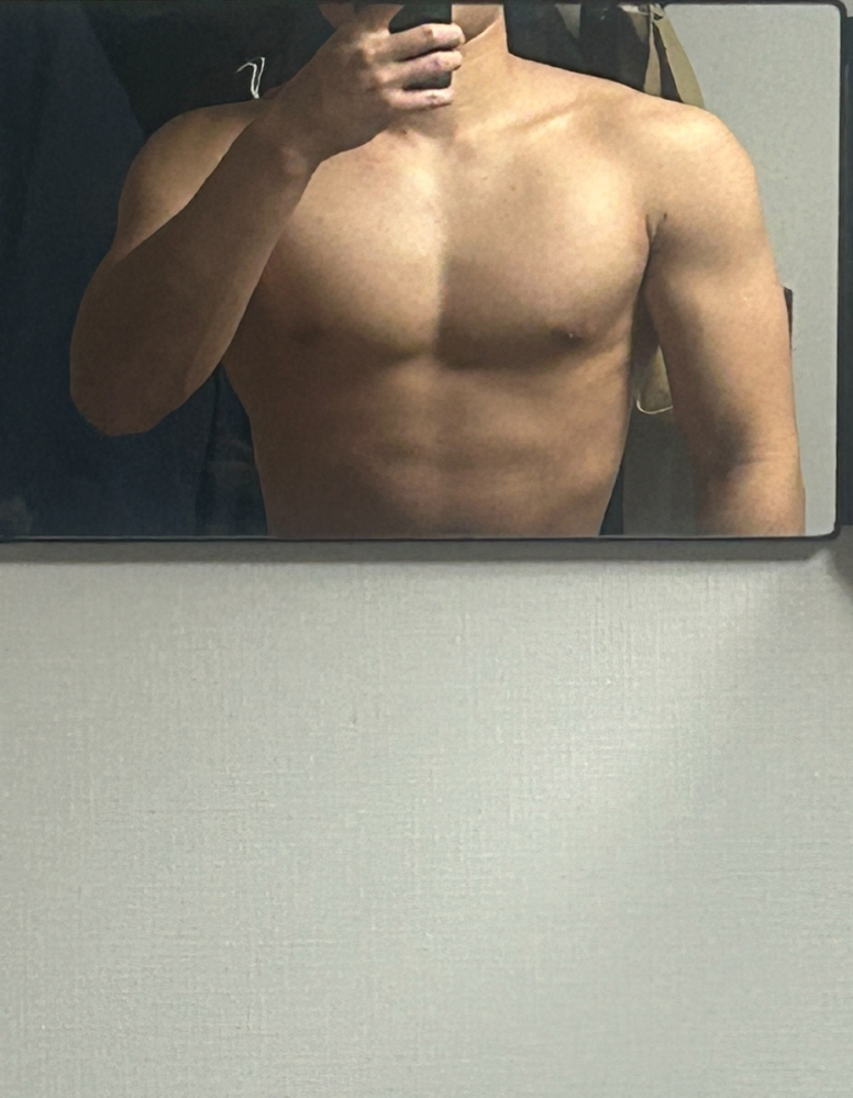 170センチ70キロです。 どこの筋肉をもっと鍛えればいいですか。アドバイスお願いします
