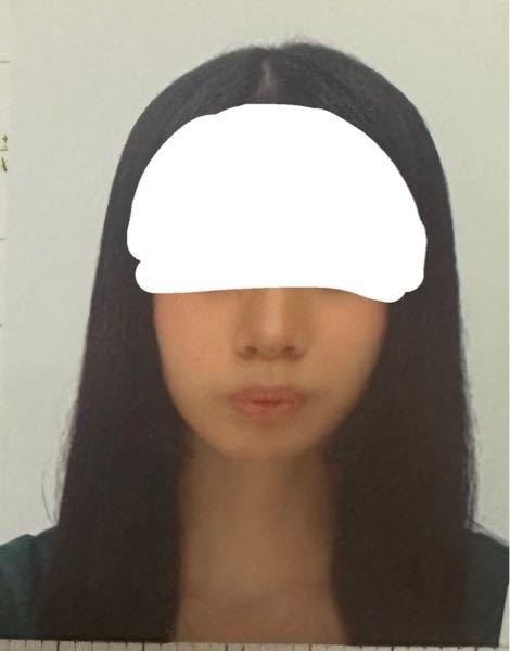 至急 自分の顔の形、口の形、出っ歯、鼻 ほんとに嫌いです。目元はまだいい方なのでマスク詐欺になってしまっています。 高校生でお金も全くなく、整形は厳しいです。 整形なしで顔の形と鼻はどうにか出来ないでしょうか？ 出っ歯なのはもう矯正しか手段がないと思うのでお金を貯めてするつもりです。 大学までに何とかしたいです。 写真はつい最近撮った証明写真のものです。