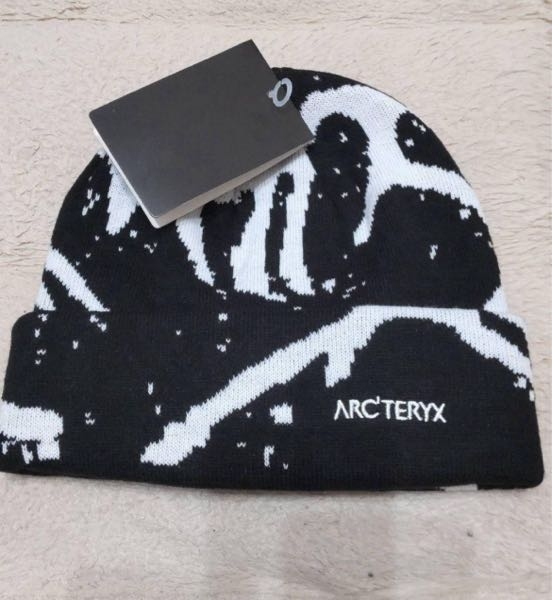 アークテリクスビーニーについてこのようなビーニーの偽物と本物