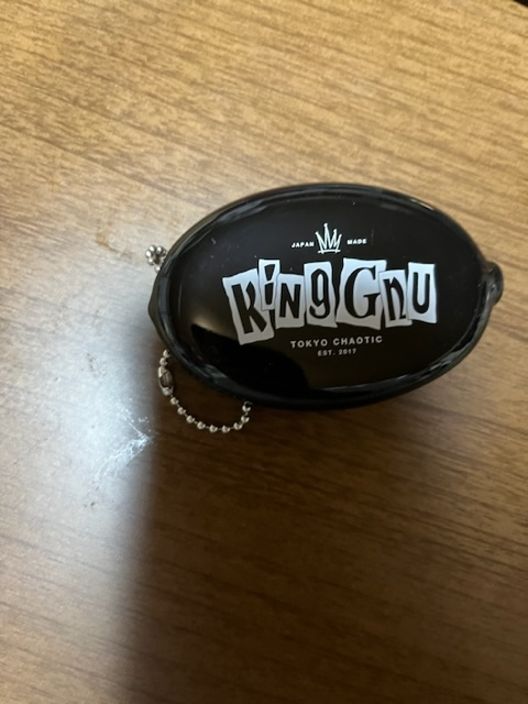 メルカリで、購入可能か、コメントしたのですが返事がありません。他の