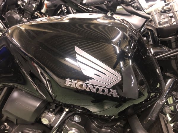 CB400SFの燃料タンクのホンダエンブレムがシールから立体 - Yahoo