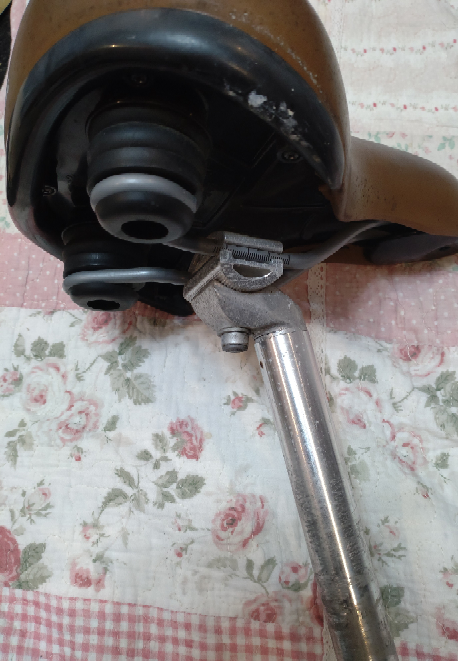 電動アシスト自転車のサドル交換（パナソニックのvivi）についてお聞き