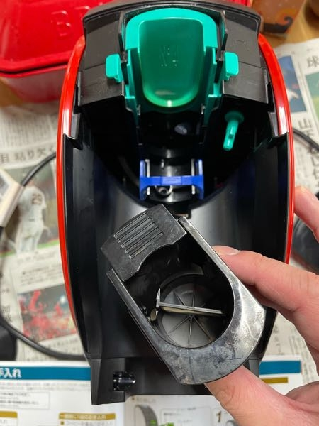 バリスタ50についてです。手に持ってる部品がはまりません。青