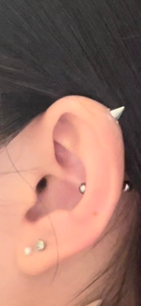想像していた物と違っていたので、開けただけです。 1度インナーコンクを開けて斜めっていたので開け直したのですが