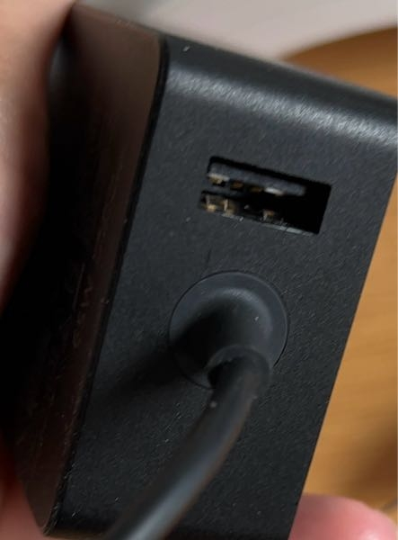 Windows11ノートpcの充電器なんですけど、この差し込 - Yahoo!知恵袋