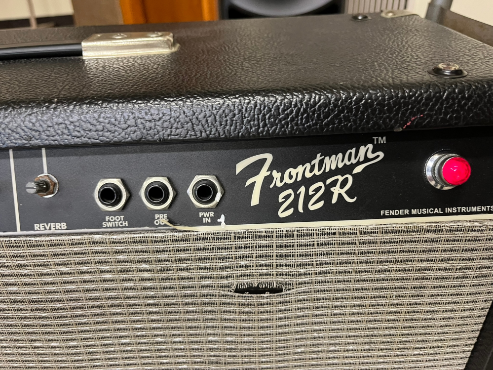 FENDER フェンダー　FM212R 　ギターアンプ フェンダー FM212R Fender FM212Rギターアンプ(中古品)