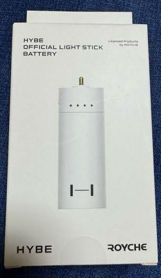至急です!!!!ハイブのこの充電器って、JYPのペンライト（NiziU