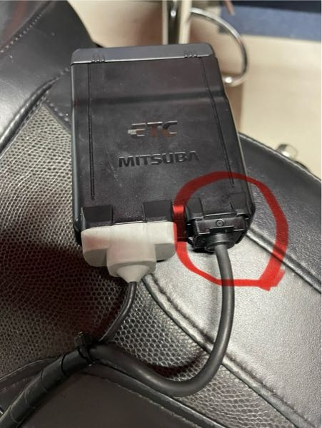 バイク用ミツバETCに詳しい方お願いいたします。ETCの配線ですが、右