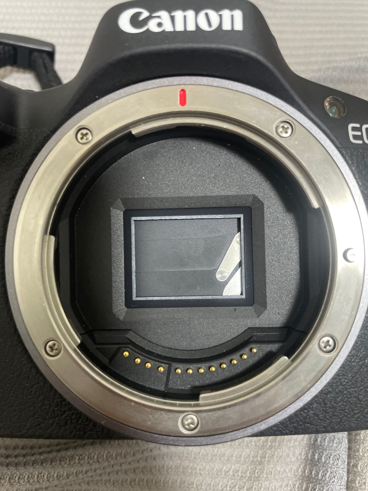 CanonR50でErr20のエラーが出てなおりません。電源を入れ直す、バ
