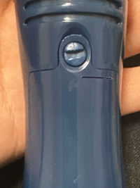 サイクロン ベイブレードスタジアム、電池の蓋が無いです。1箇所