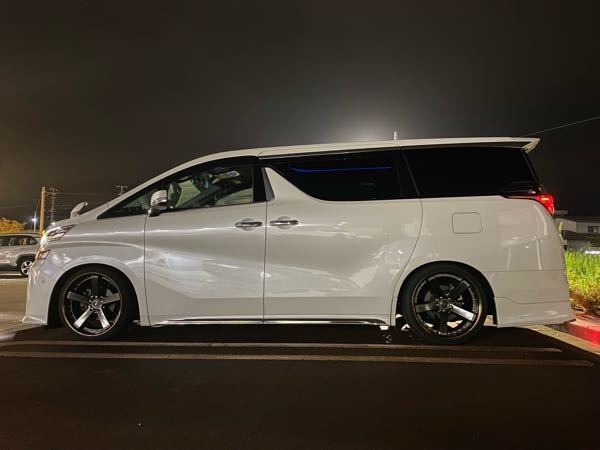 20インチフロント9.5j225/35/20リア10.5j2... - Yahoo!知恵袋