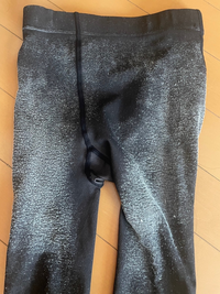 昨日チュチュアンナのフェイクタイツを洗濯して出したらこのような状態  