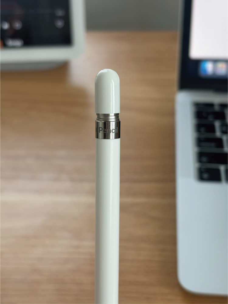 第一世代Apple Pencilを使っているのですが、ペンとペンキャップの間に空間ができていて、見映えが悪いというかなんかバランスが悪いのでどうにかする方法はありませんか？笑