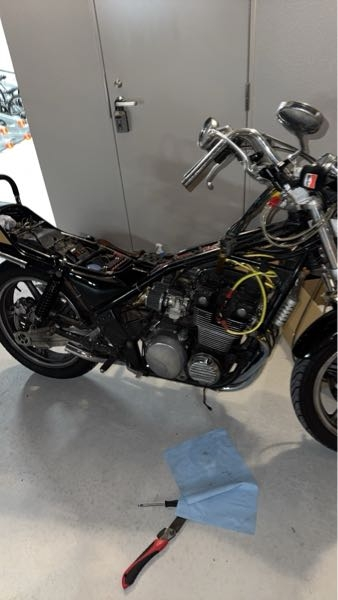 ゼファー400のマフラーでマルコメ管、スネーク管、コブラツイスト管の