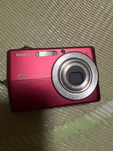 約10年前ぐらいに使用していたカメラなのですが、最近また使用