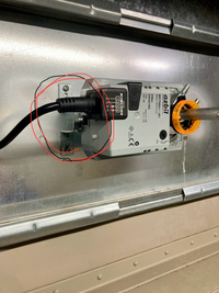 空調機のダンパーの開閉機の架台なのですが
購入を考えていますが何処に売っているのでしょうか？業者に頼むしかないのでしょうか？ 