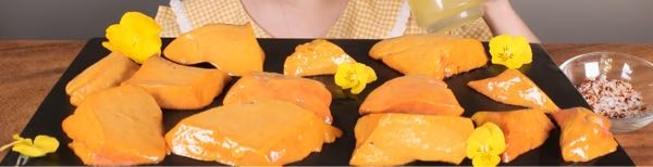 韓国人のモッパン動画でオレンジ色？黄色の肝？みたいなやつをごま油と塩で食べてる動画を見ました。とても美味しそうだなと思ったのですがなんの肝でしょうか。 どこで食べれますか？