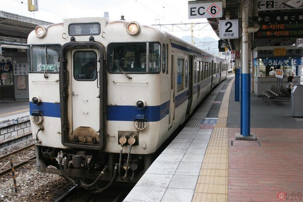 小倉駅発着の日田彦山線の電車ってまだこれですか？