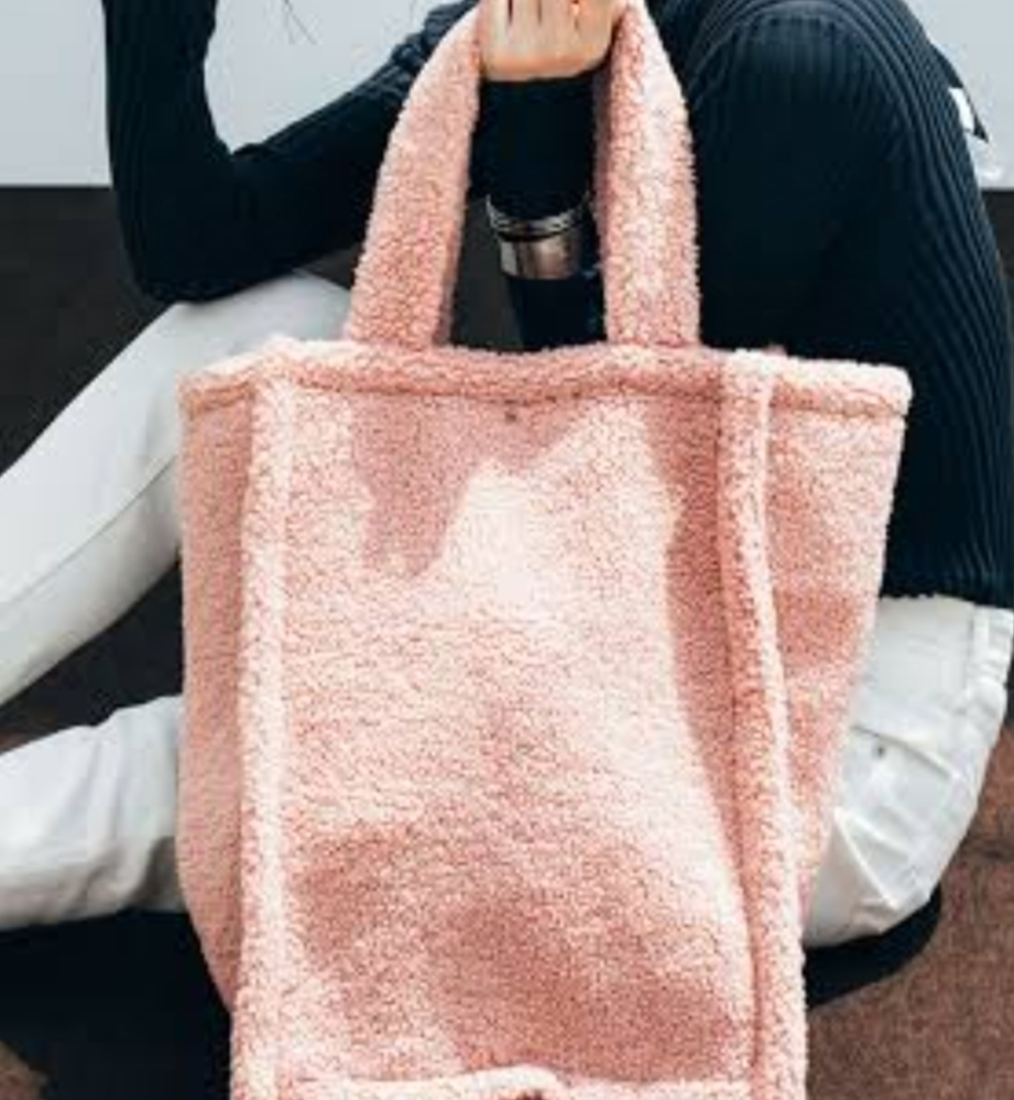 至急お願いします。メルカリで商品が売れたのですが説明欄に折りたたむ