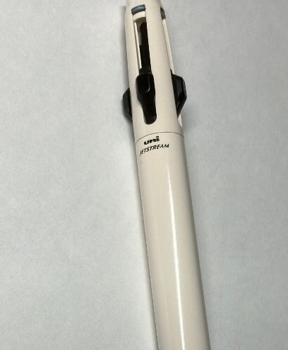 ペンのクリップの部分がこの様に広がってしまったのですが、どうしたら