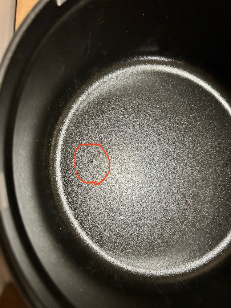 初めてストウブ(staub)の鍋を買いました。 - 鍋の底にほんとうに