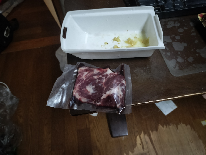 ラインで友達がクイズしてきたんですが、なんの肉ですか? クイズするからには珍しい肉だと思います