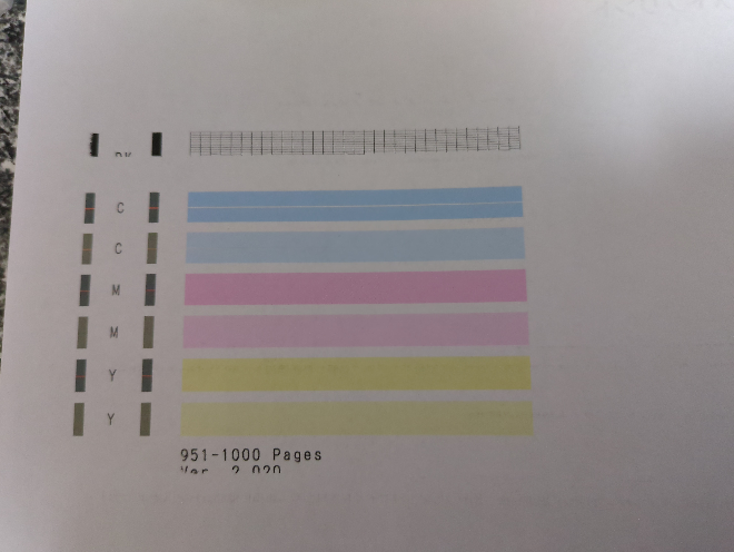 MG-3630で何回もテストプリントしても写真のようにインクがかすれたりします。それと、手動で紙を奥に入れないと紙が入っていきません。 黒インクのみ交換していません。(後々新品が届く) 何か部品等を交換したほうが良いのでしょうか？