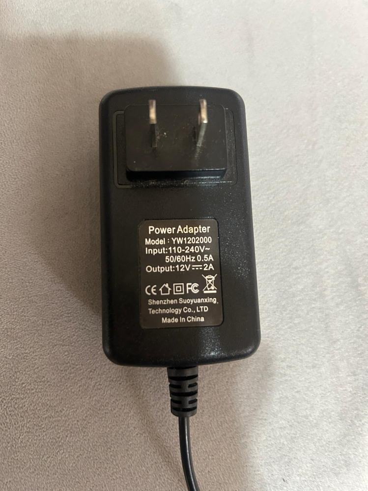 VETESAのACアダプターについて質問です。ACアダプター(充電ケー